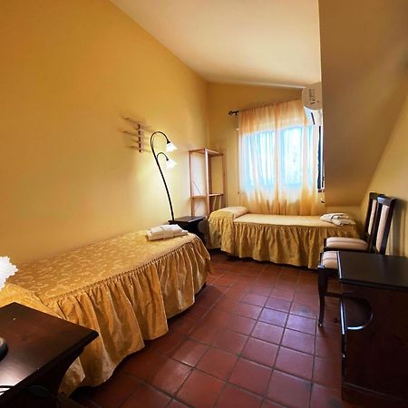 Ai Tre Parchi Bed And Bike Bed & Breakfast Randazzo Exterior photo