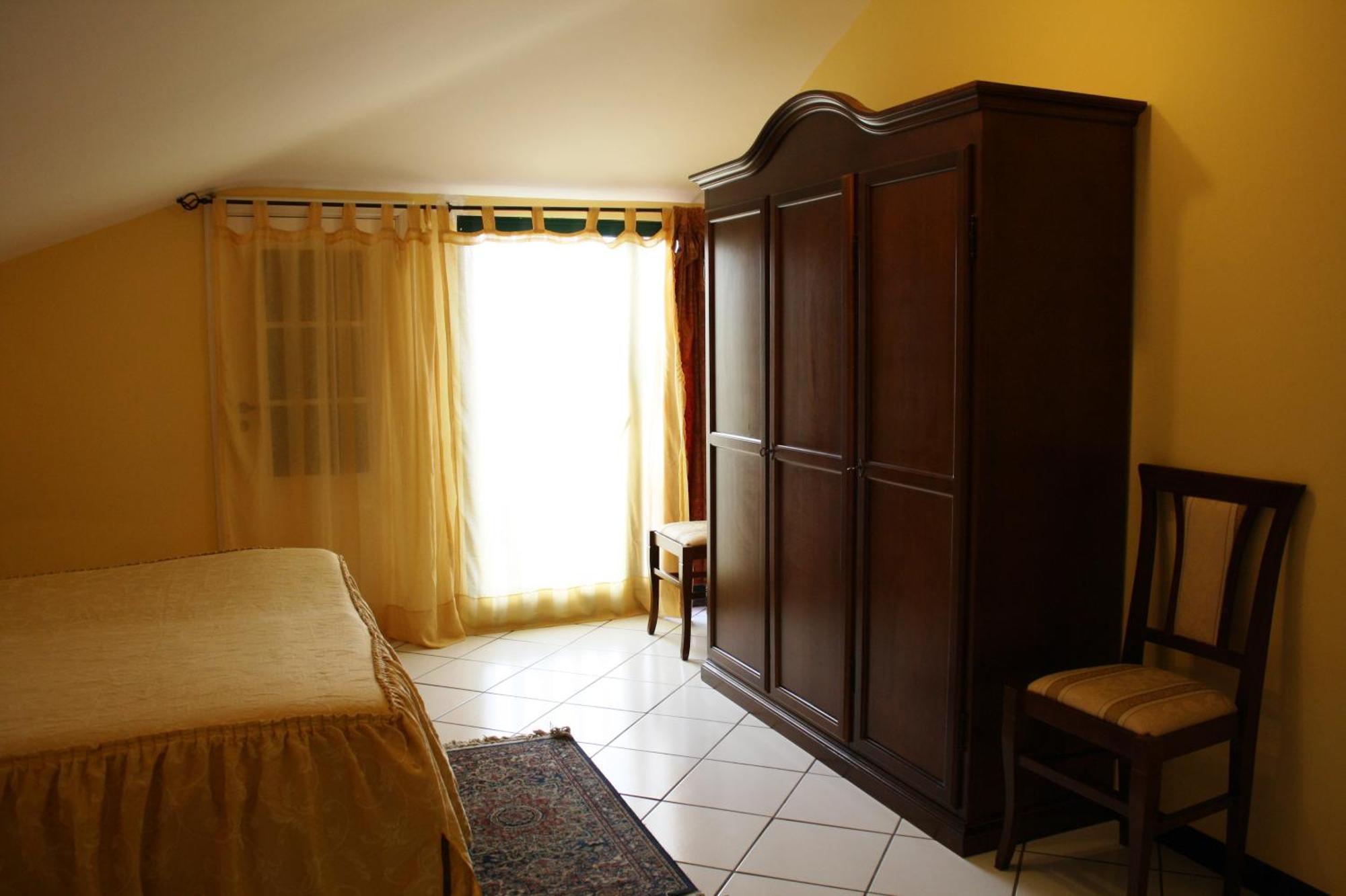 Ai Tre Parchi Bed And Bike Bed & Breakfast Randazzo Room photo